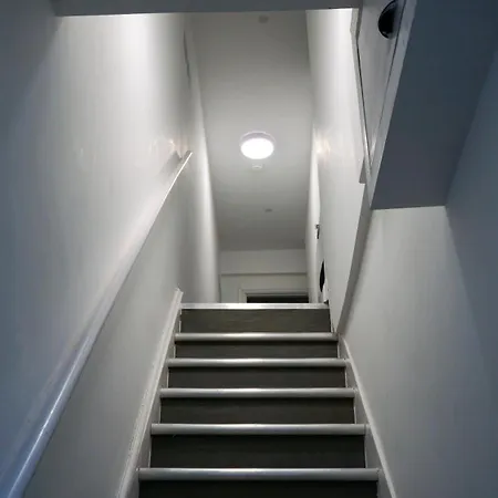 Modern Apartments Near Cardiff City Centre Extérieur photo